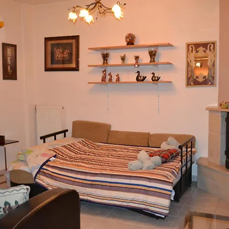 Vasiliki's Cosy House *
