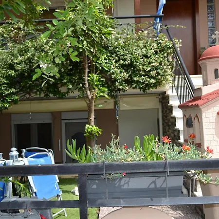 Vasiliki's Cosy House *