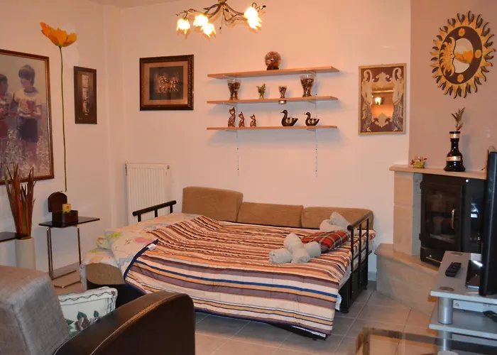 Vasiliki's Cosy House *
