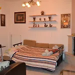 Vasiliki's Cosy House *
