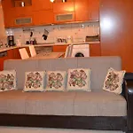 아파트 Vasiliki's Cosy House 네아 미카니오나